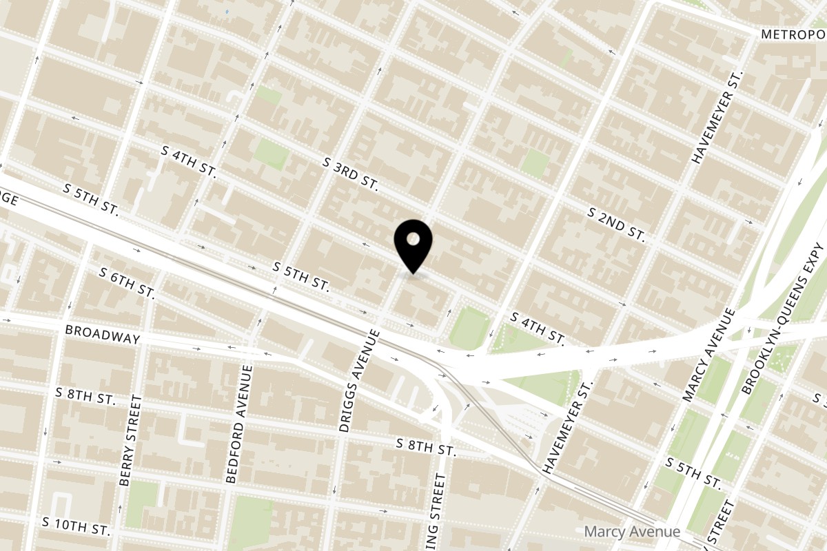 Map showing the location of Pies 'n' Thighs Williamsburg on 166 S 4th St in Brooklyn